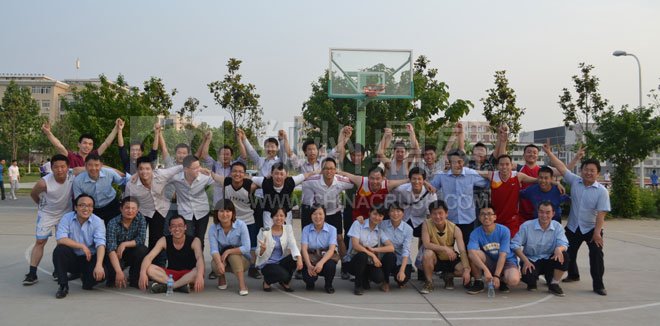 歡樂共此時 鼎盛公司激情上演籃球友誼賽