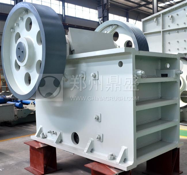 大型顎式破碎機(jī)