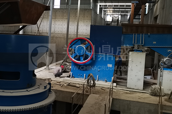 PE系列顎式破碎機